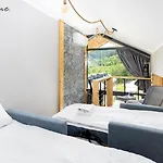 Wonder - Z Widokiem Na Panorame Gor Izerskich *